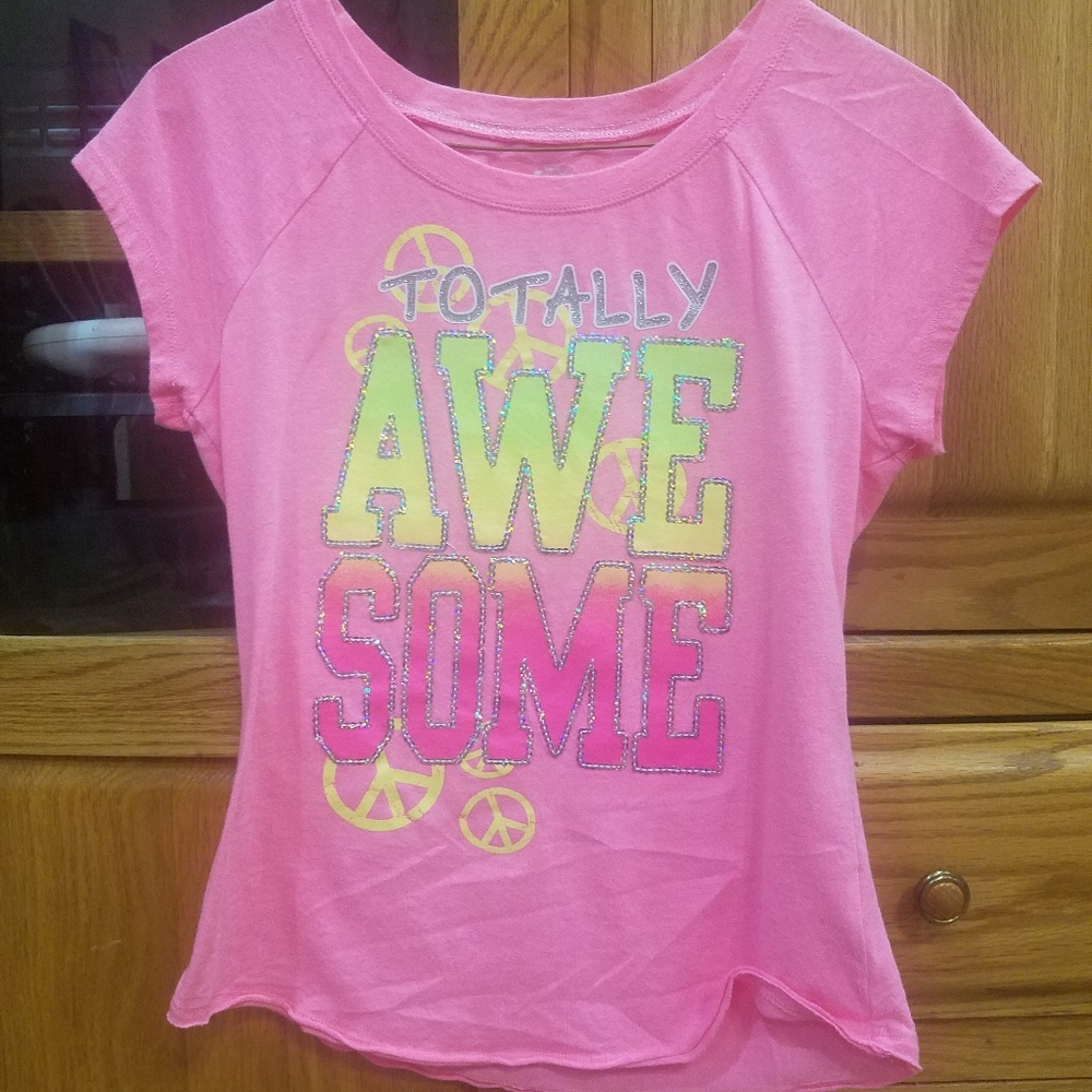 Graphic pink tee